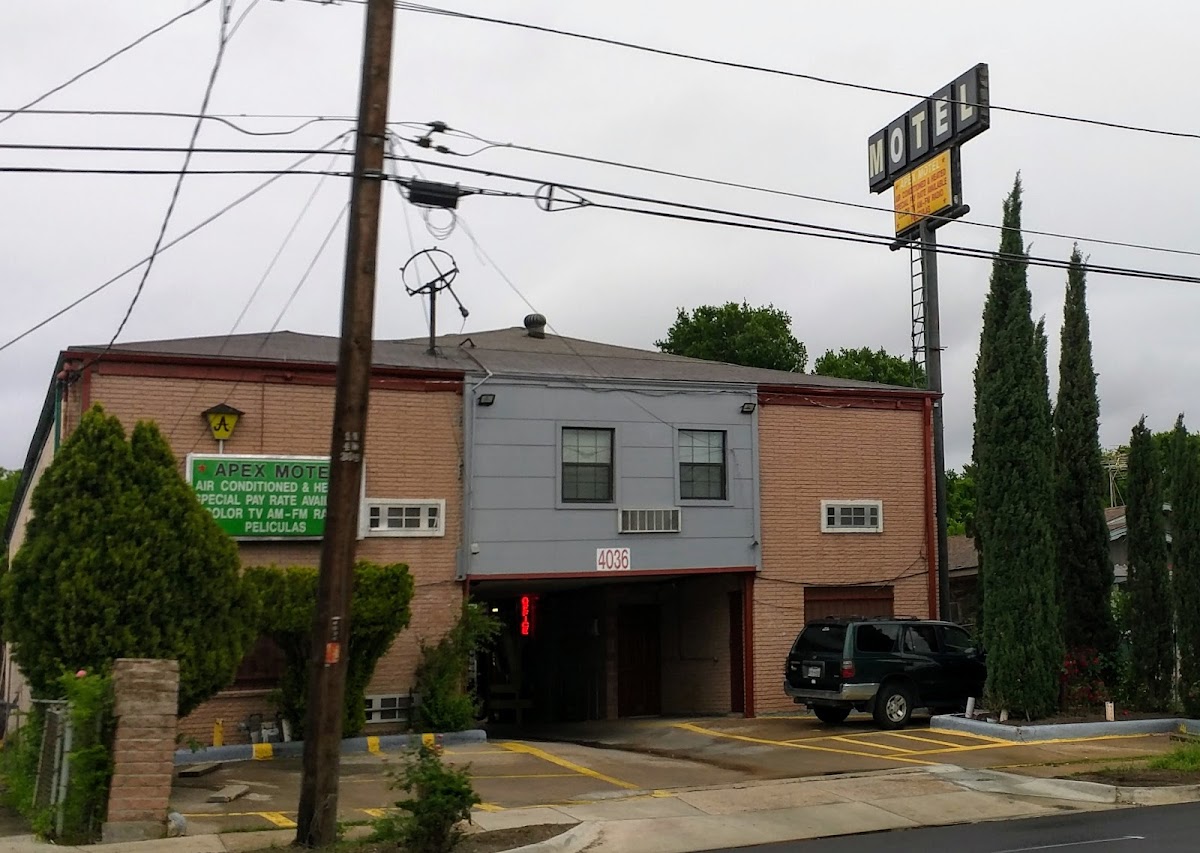 Apex Motel